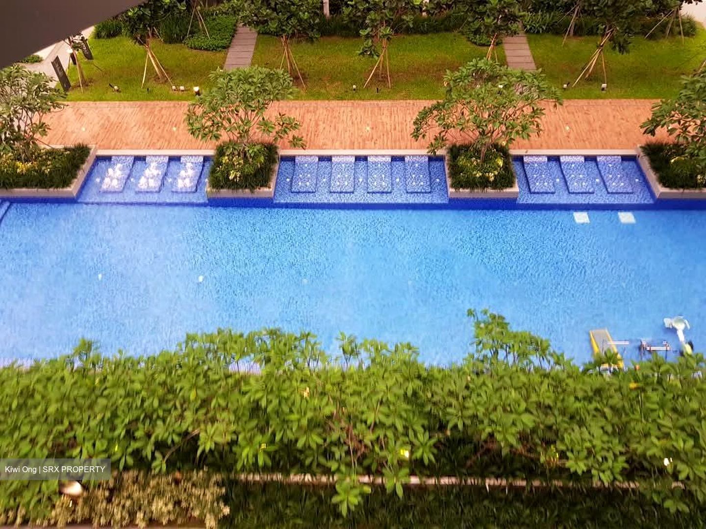 Symphony Suites (D27), Condominium #557494911